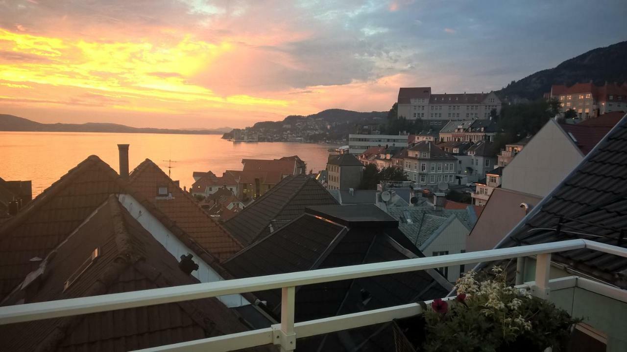 Penthouse With Perfect Location And Spectacular View Apartment Bergen Bagian luar foto