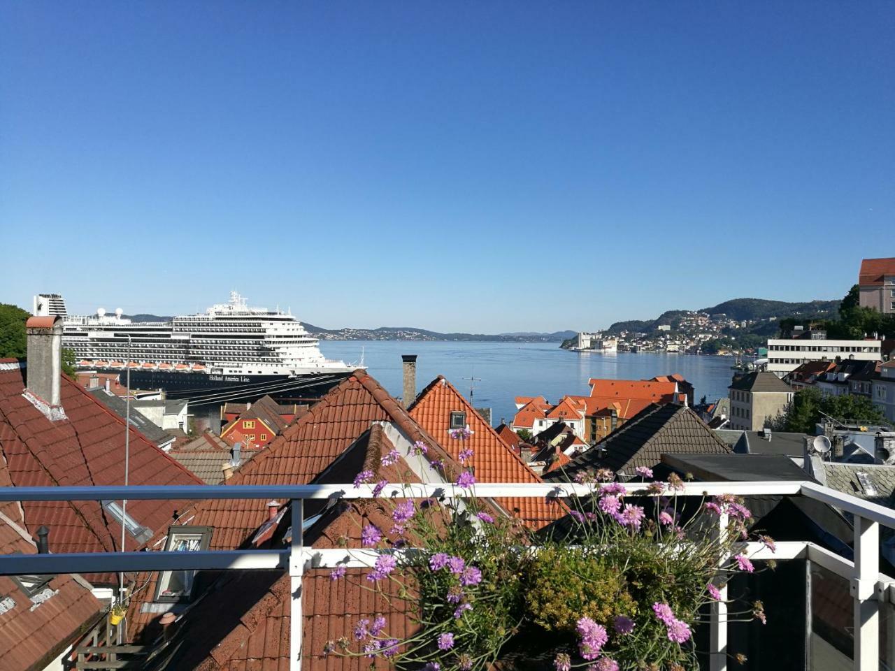 Penthouse With Perfect Location And Spectacular View Apartment Bergen Bagian luar foto